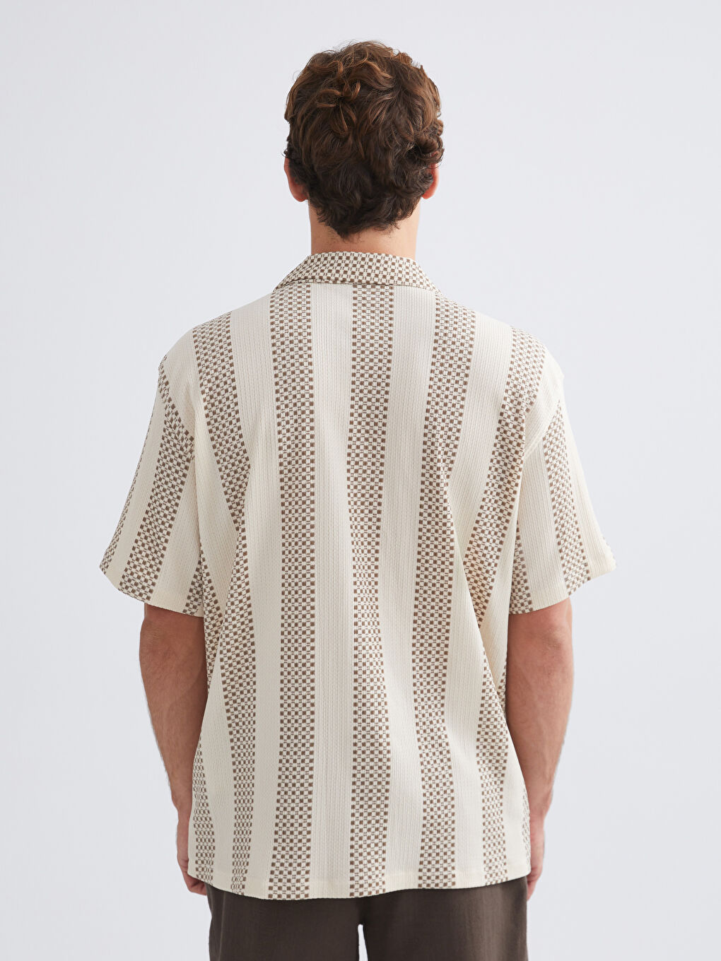 Bej Regular Fit Resort Yaka Kısa Kollu Çizgili Erkek Gömlek-3