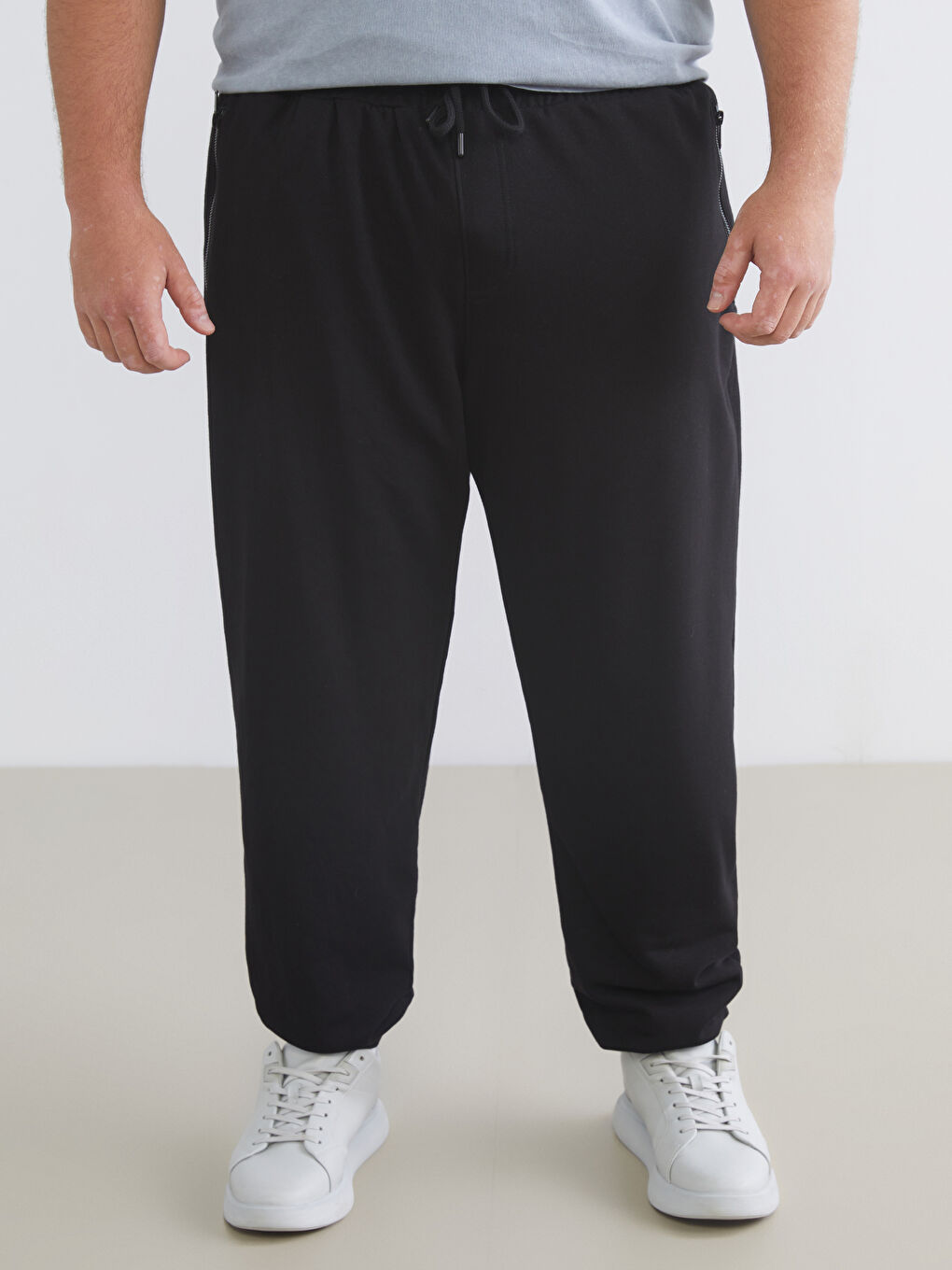 Plus Size Standard Fit Men's Jogger Sweatpants-1