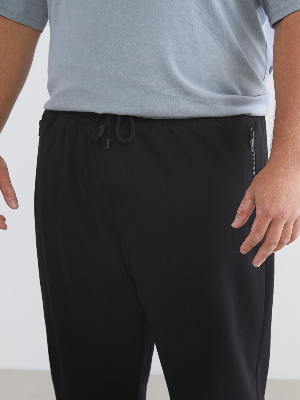 Plus Size Standard Fit Men's Jogger Sweatpants-2