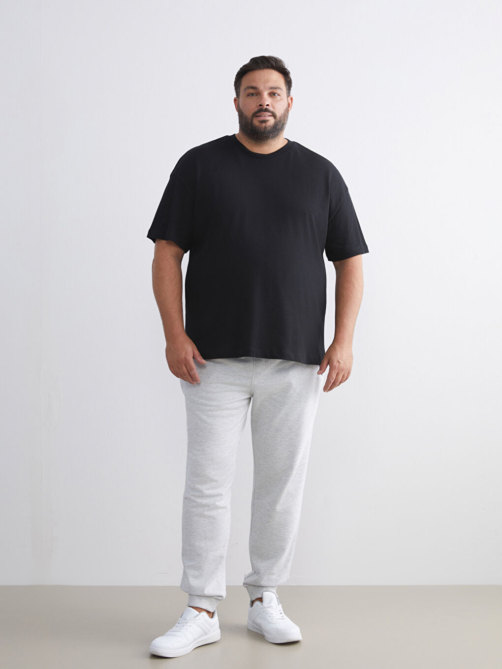 Standard Fit Men's Jogger Sweatpants