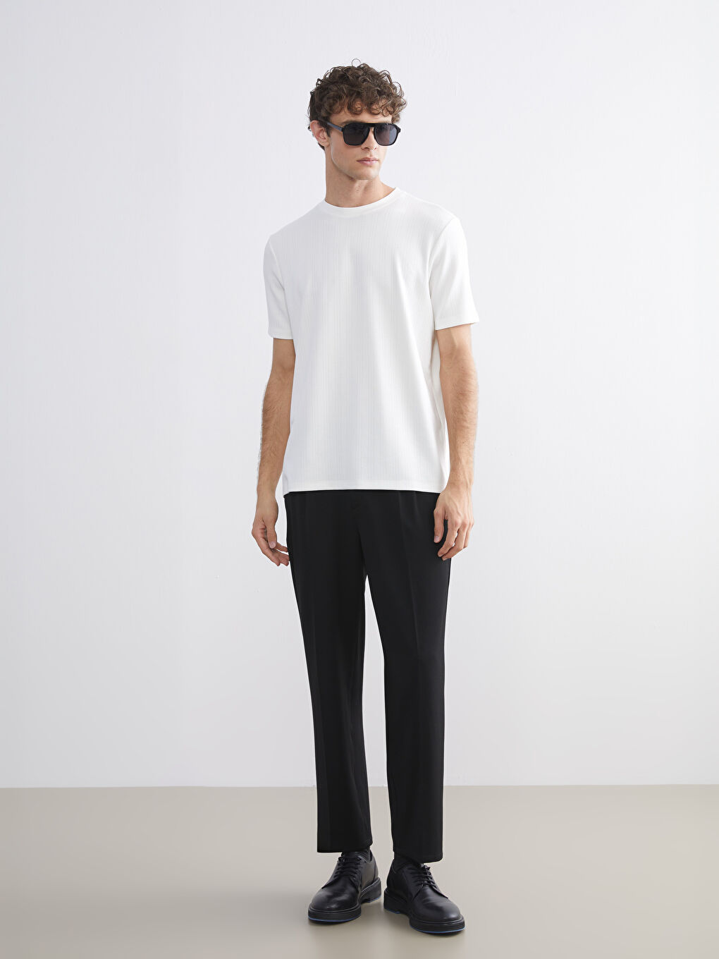 Ekru Bisiklet Yaka Erkek Tişört-1