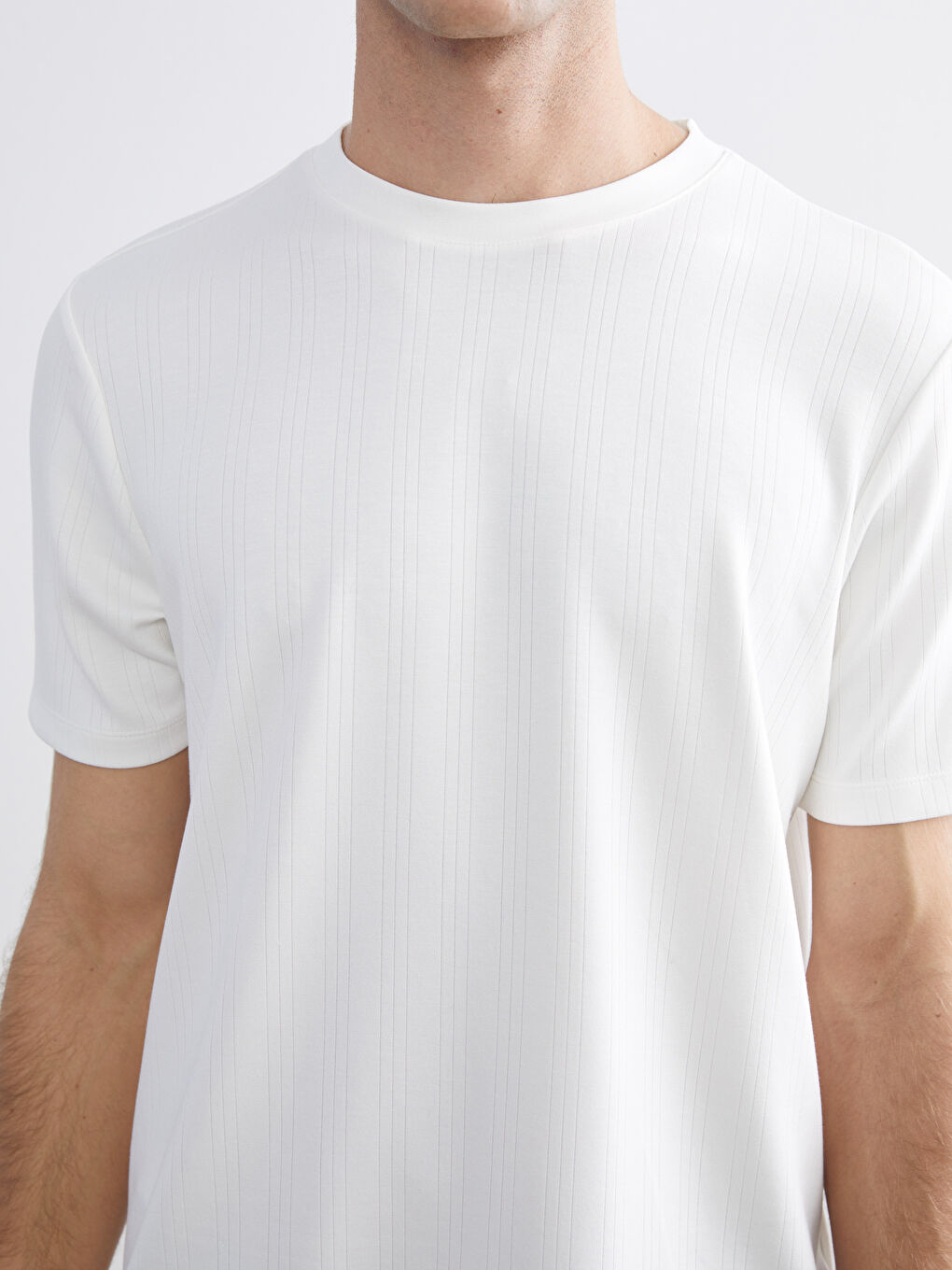 Ekru Bisiklet Yaka Erkek Tişört-2