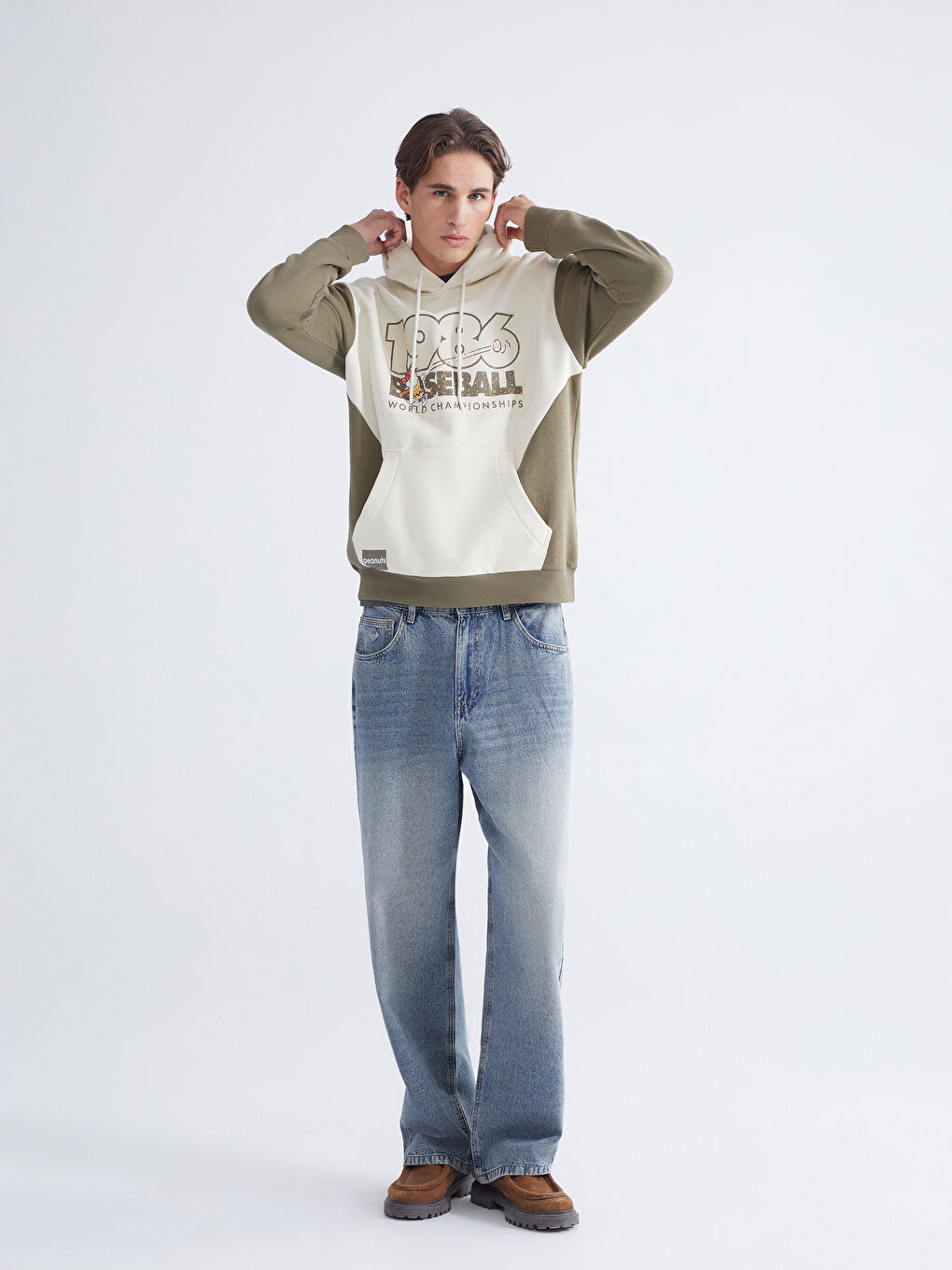 Bej Snoopy Baskılı Erkek Hoodie-1