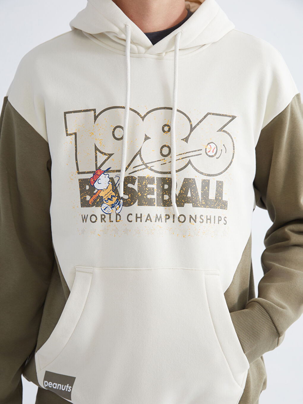 Bej Snoopy Baskılı Erkek Hoodie-2