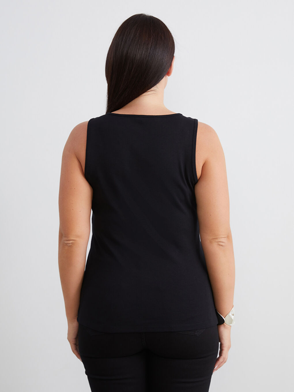 Siyah Büyük Beden U Yaka Taşlı Kadın Atlet-3