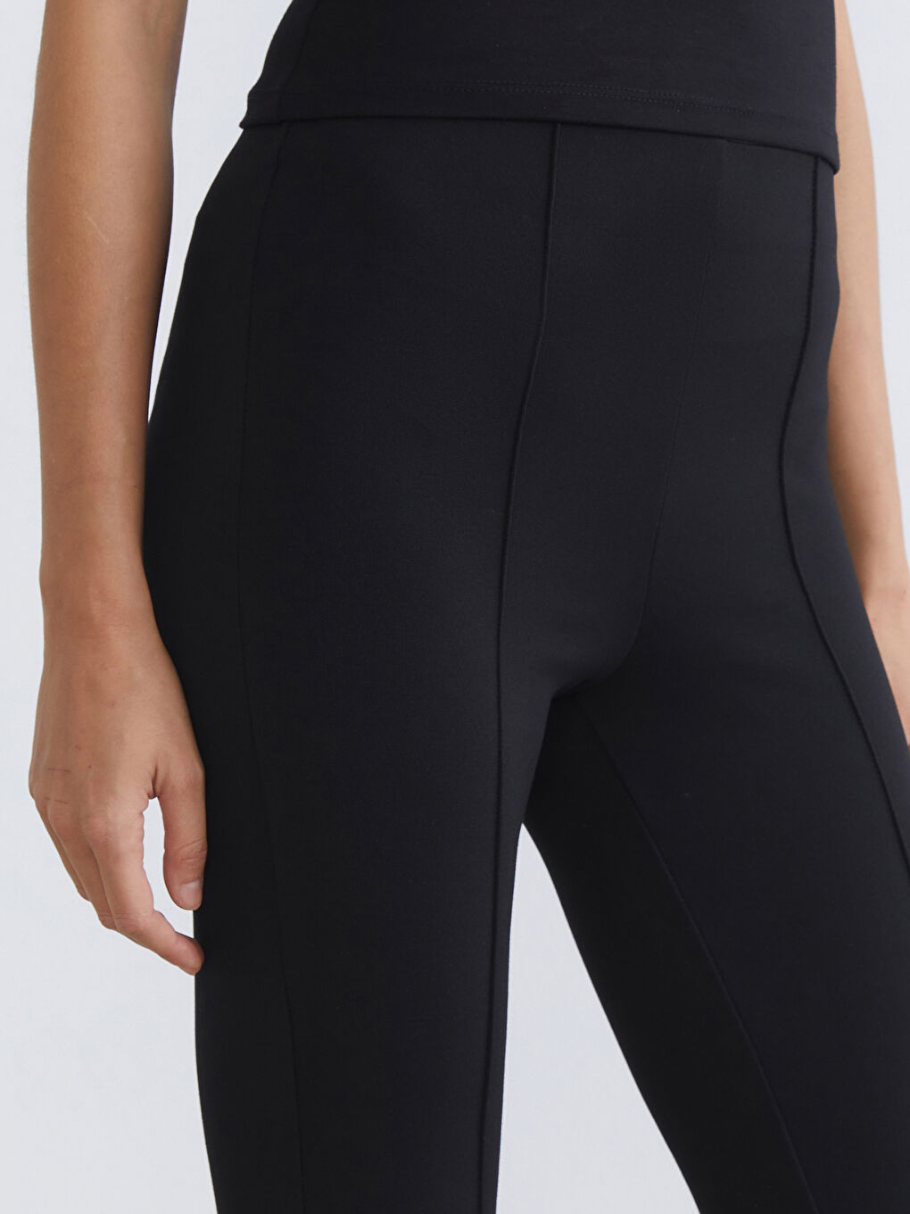 Siyah Beli Lastikli İspanyol Paça Kadın Pantolon-5