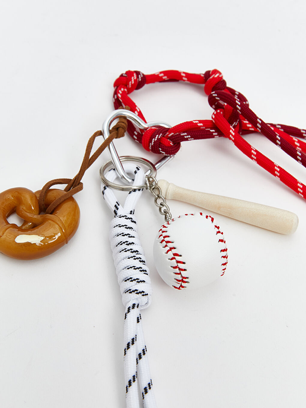 مەدالیای جەنتا تێكه‌ڵاو ژن-1