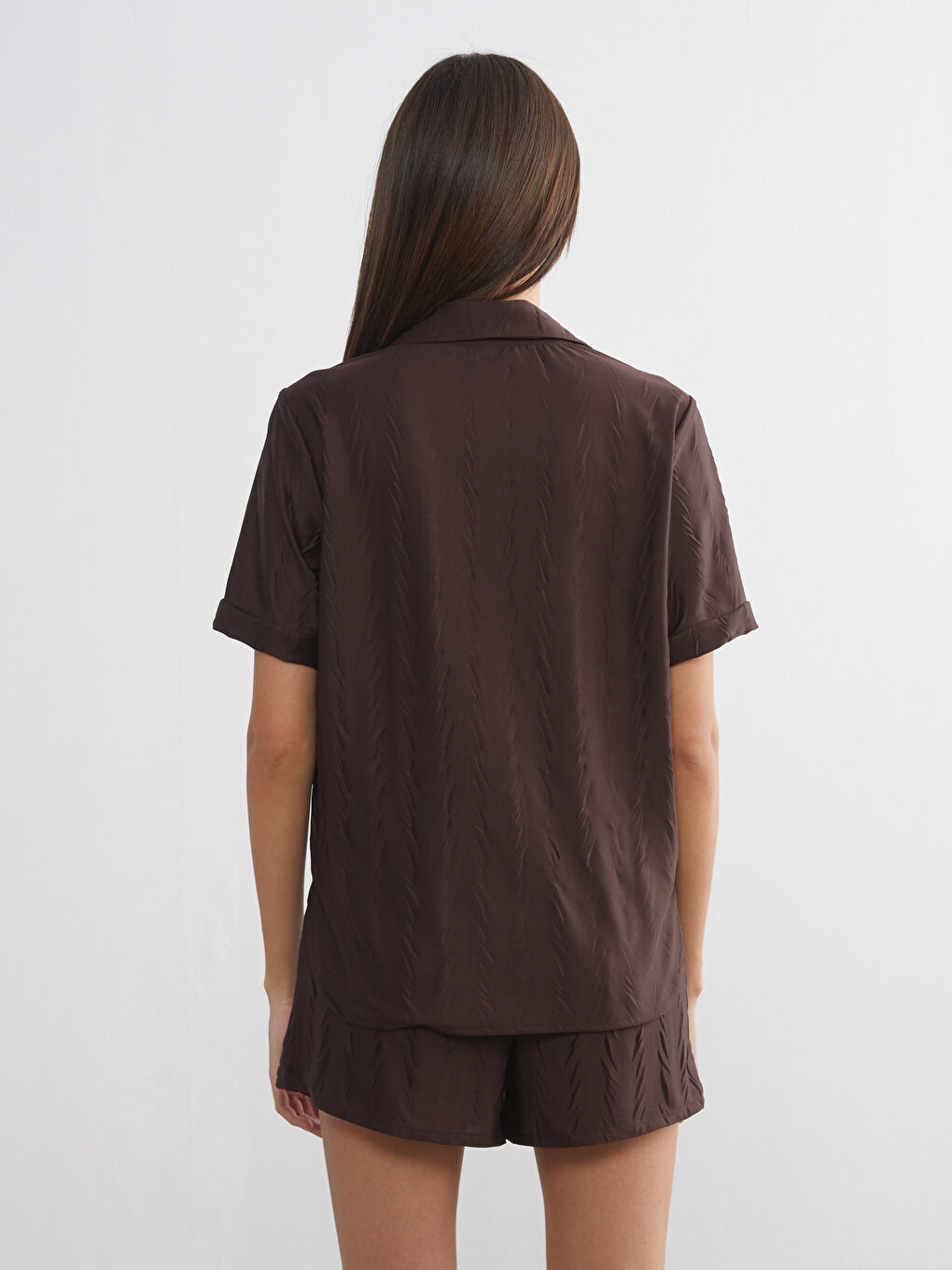 Kahverengi Gömlek Yaka Saten Kadın Şortlu Pijama Takımı-3