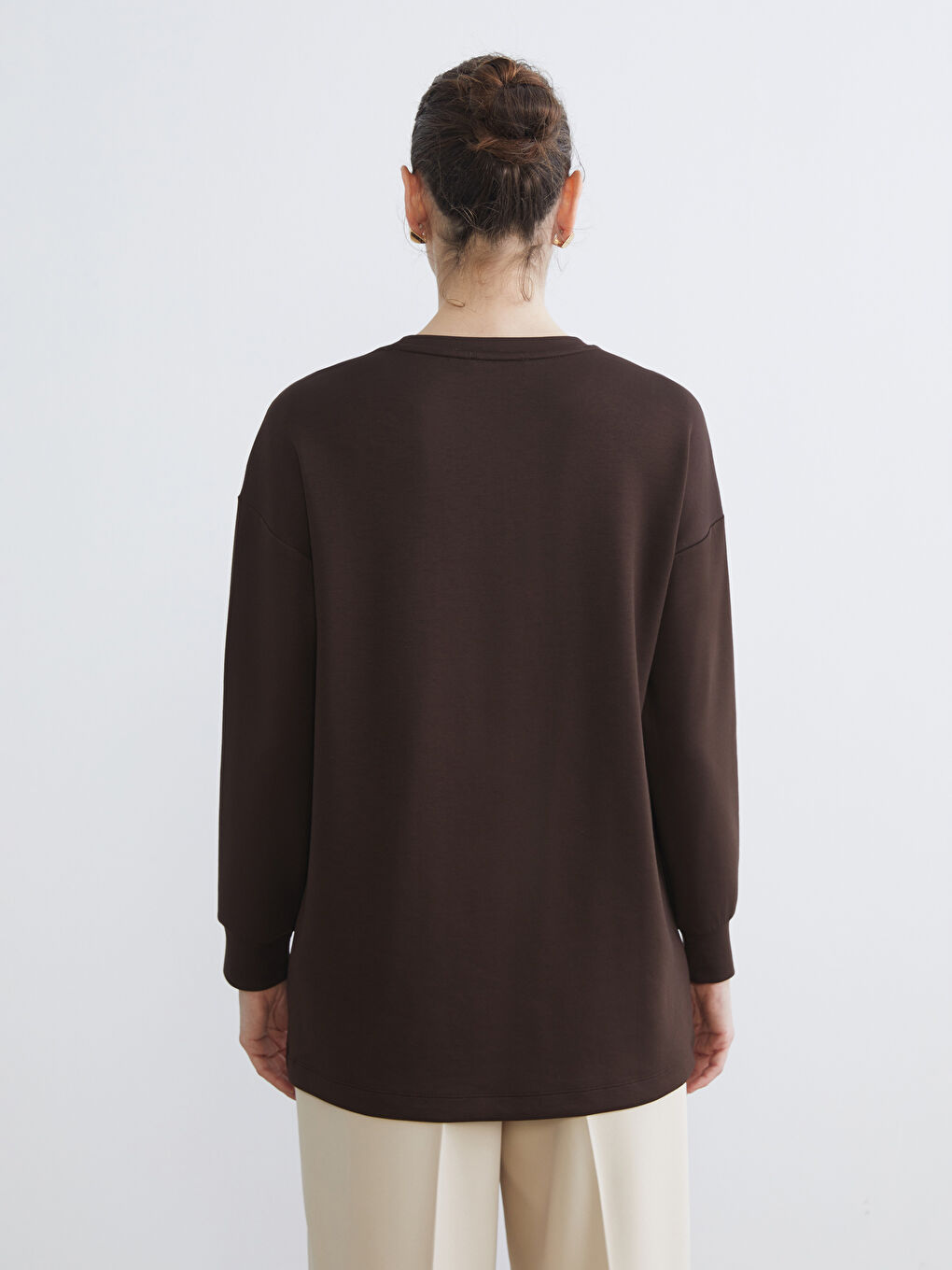 Kahverengi Kroşe Detaylı Kadın Sweatshirt Tunik-3