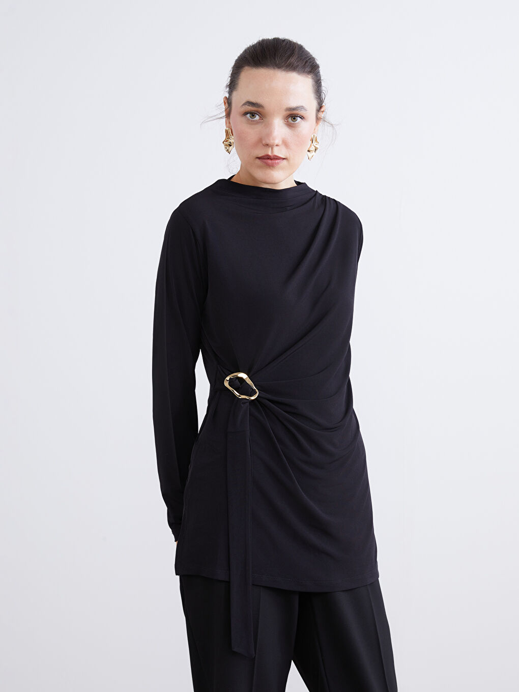 Siyah Bisiklet Yaka Büzgülü Kadın Tunik
