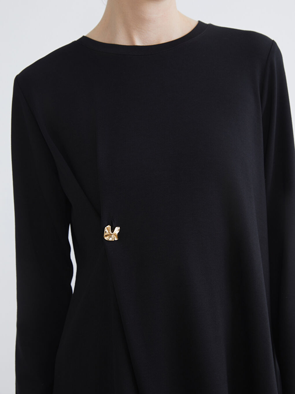 Siyah Bisiklet Yaka Büzgülü Kadın Tunik-2