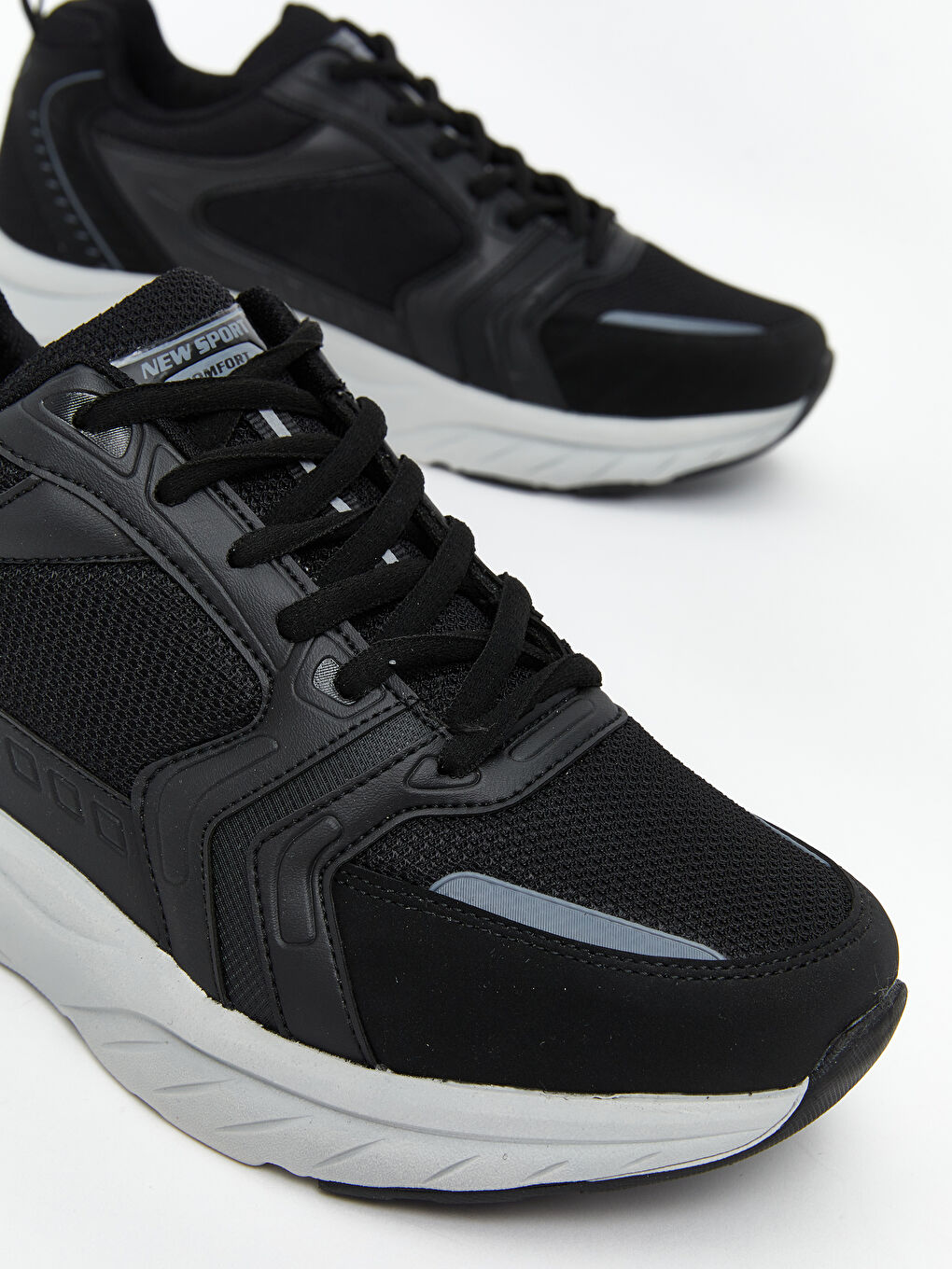 Siyah Bağcıklı Erkek Spor Ayakkabı-2