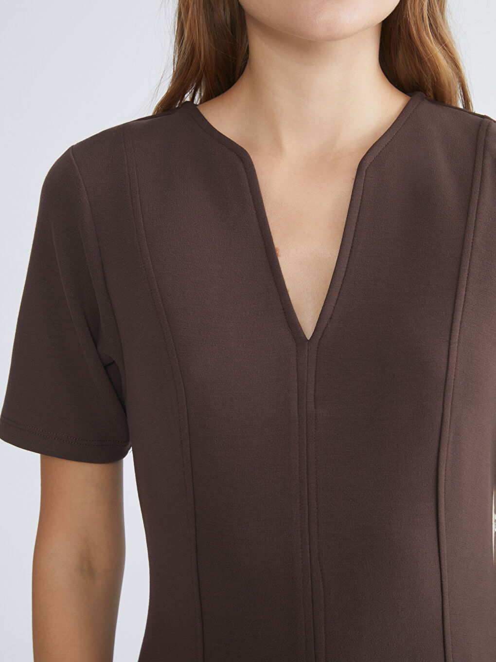 Kahverengi Kaçık Yaka Belden Oturtmalı Elbise-2