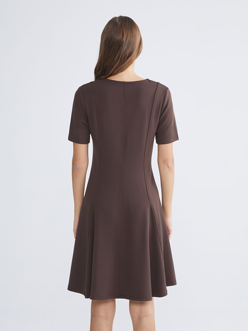 Kahverengi Kaçık Yaka Belden Oturtmalı Elbise-3