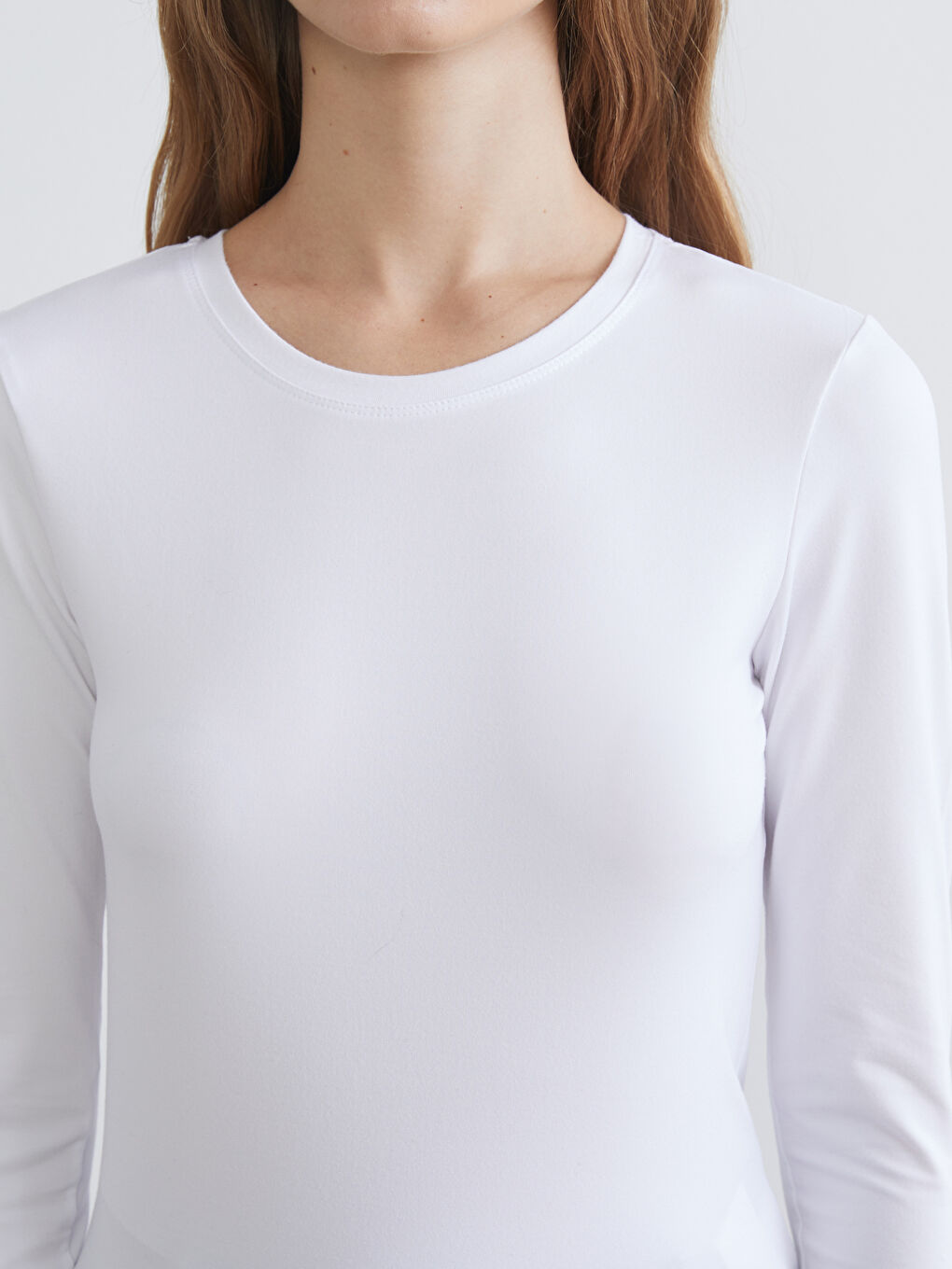 Beyaz Bisiklet Yaka Soft Touch Kadın Body-2