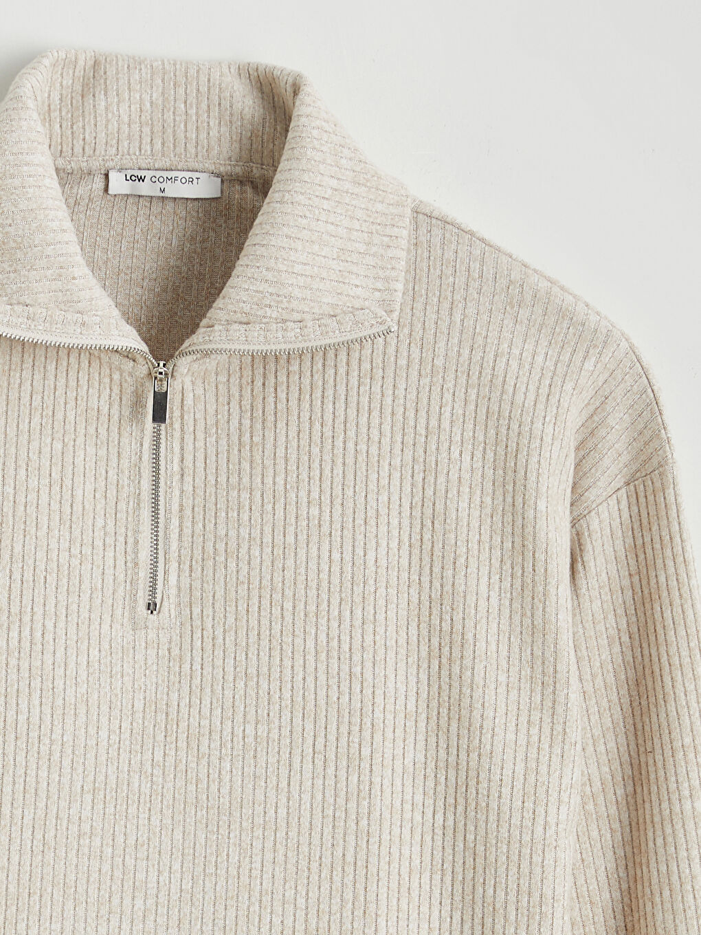 Bej Dik Yaka Kadın Tişört-5