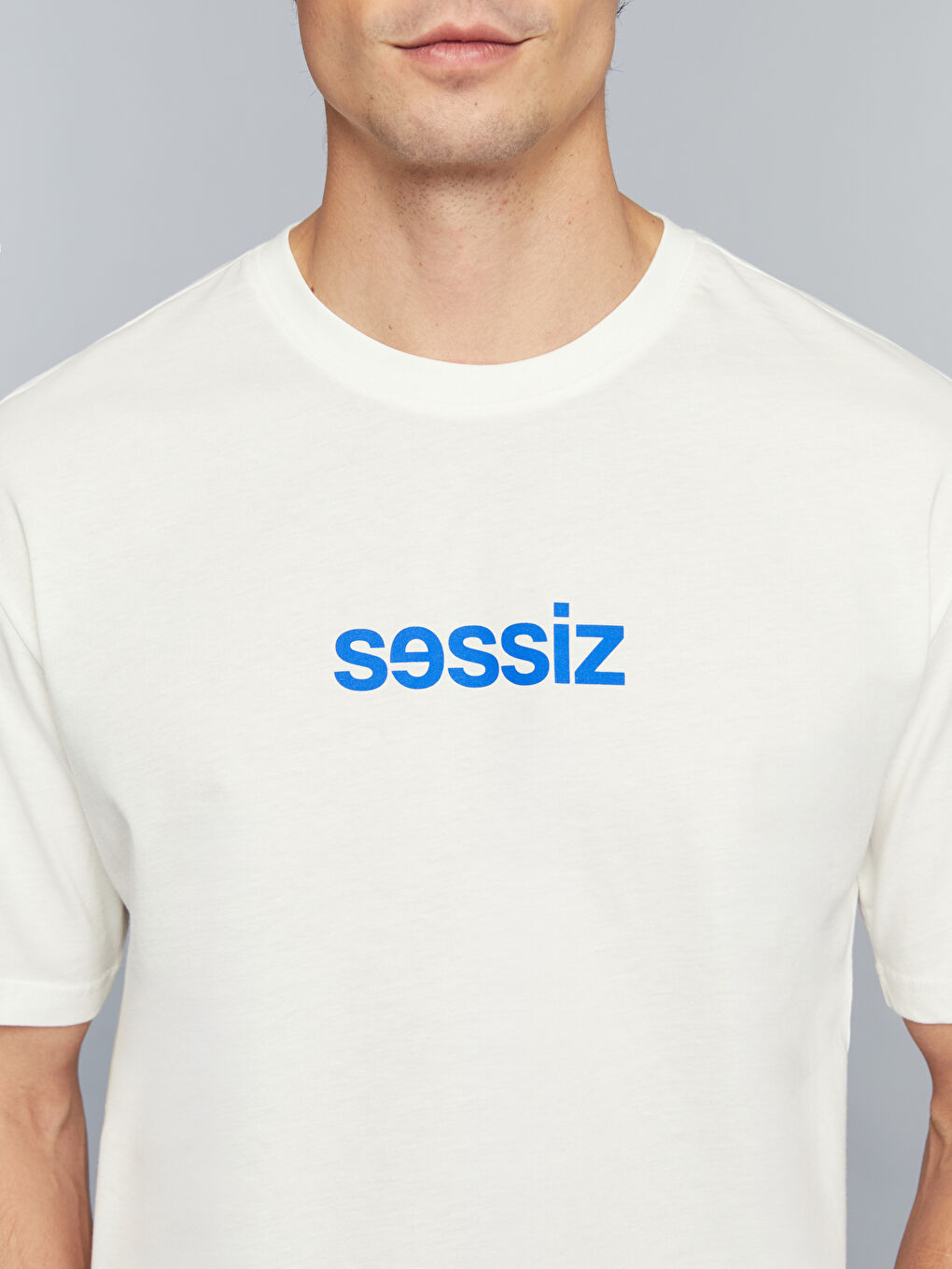 Ekru Bisiklet Yaka Slogan Baskılı Penye Erkek Tişört-2