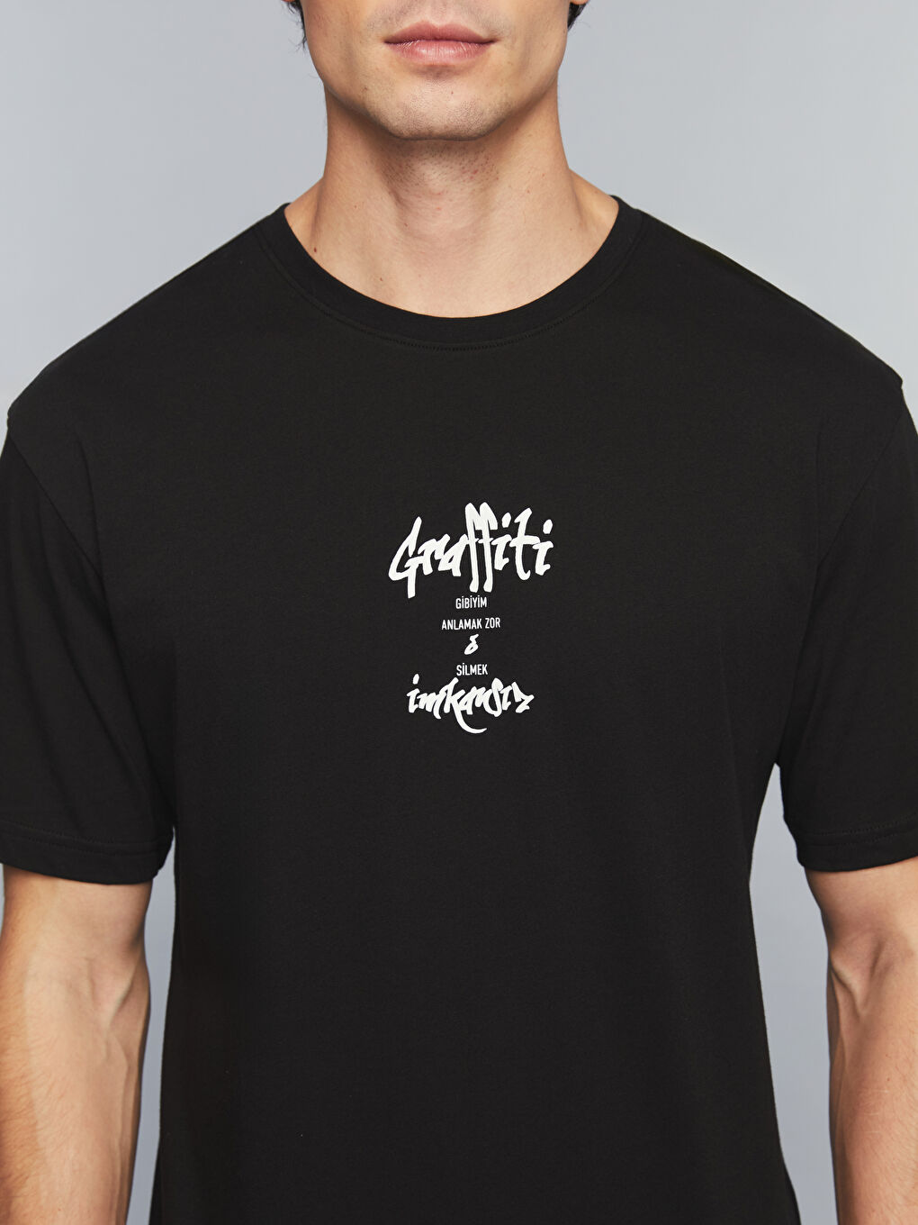 Siyah Bisiklet Yaka Slogan Baskılı Penye Erkek Tişört-3
