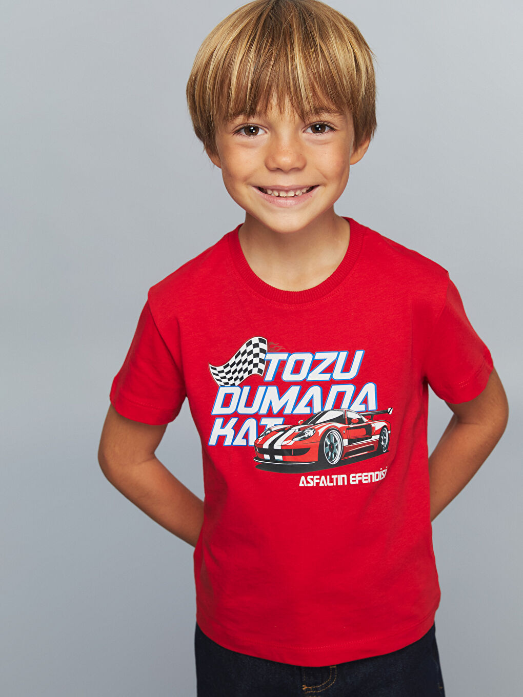 Kırmızı Bisiklet Yaka Baskılı Erkek Çocuk Tişört