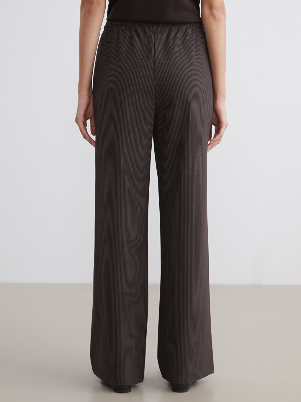 Kahverengi Beli Lastikli Çizgili Geniş Paça Kadın Pantolon-3