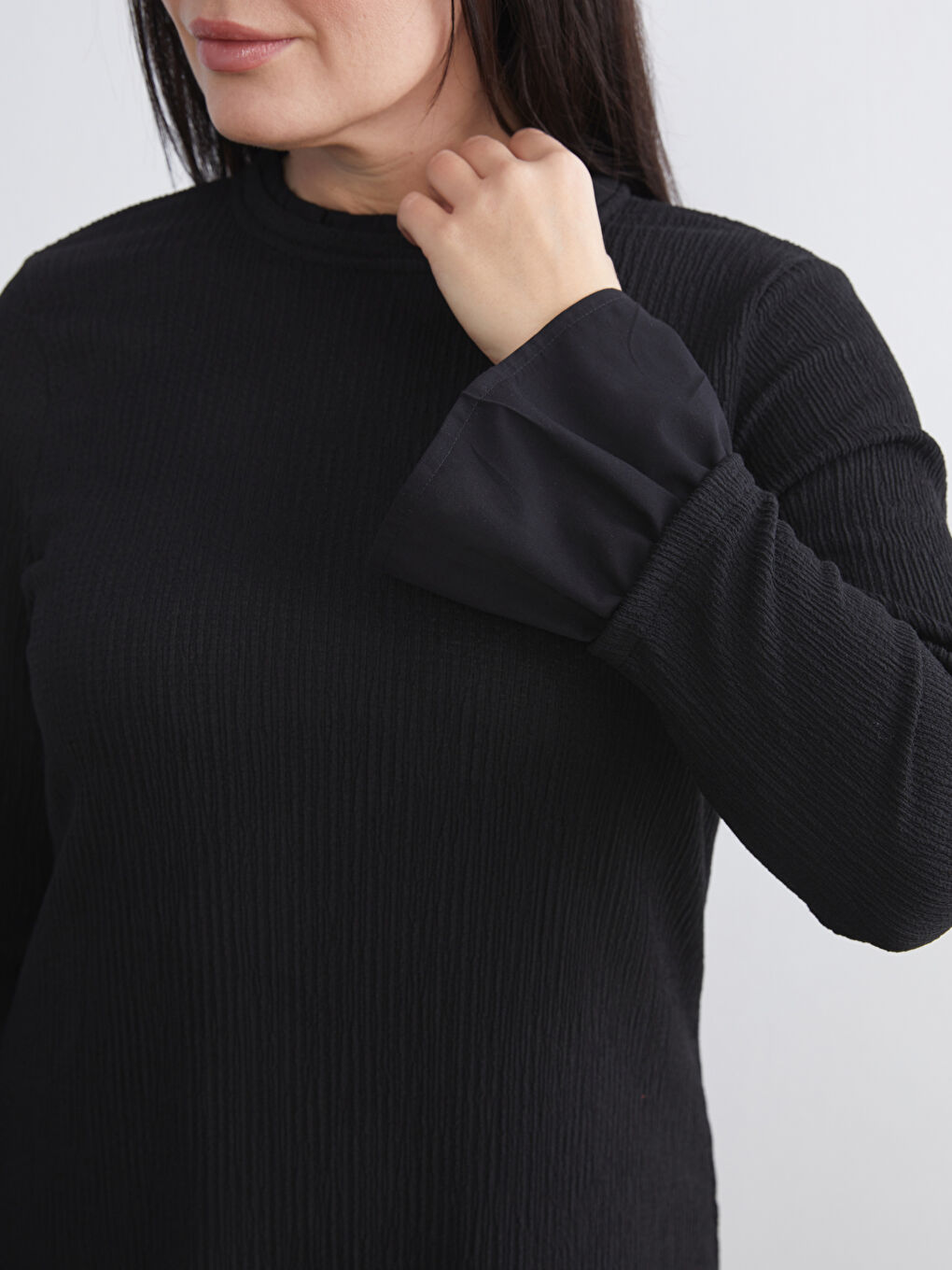 Siyah Büyük Beden Fırfırlı Dik Yaka Elbise-2