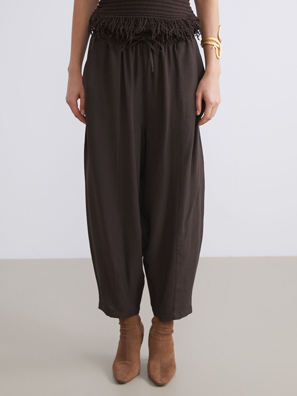 Kahverengi Beli Lastikli Kadın Pantolon-1