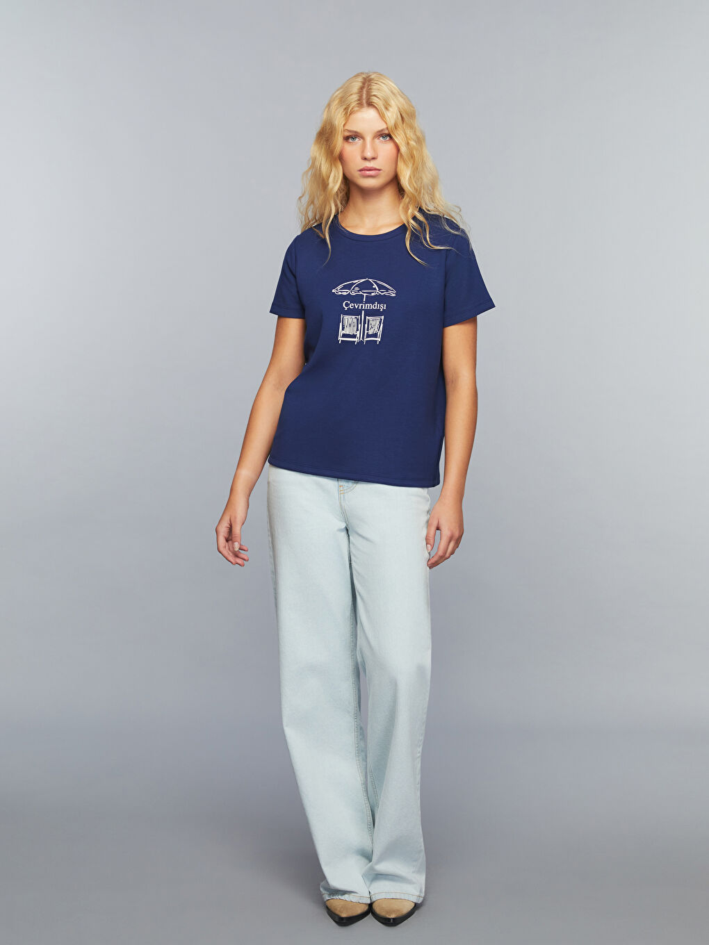 Lacivert Bisiklet Yaka Slogan Baskılı Kadın Tişört-1