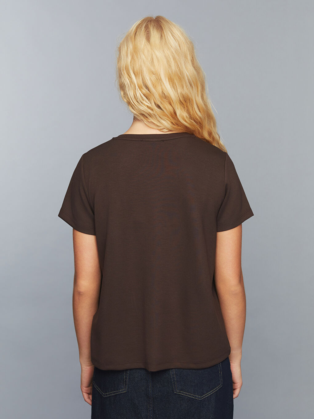 Kahverengi Bisiklet Yaka Leopar Baskılı Kadın Tişört-3