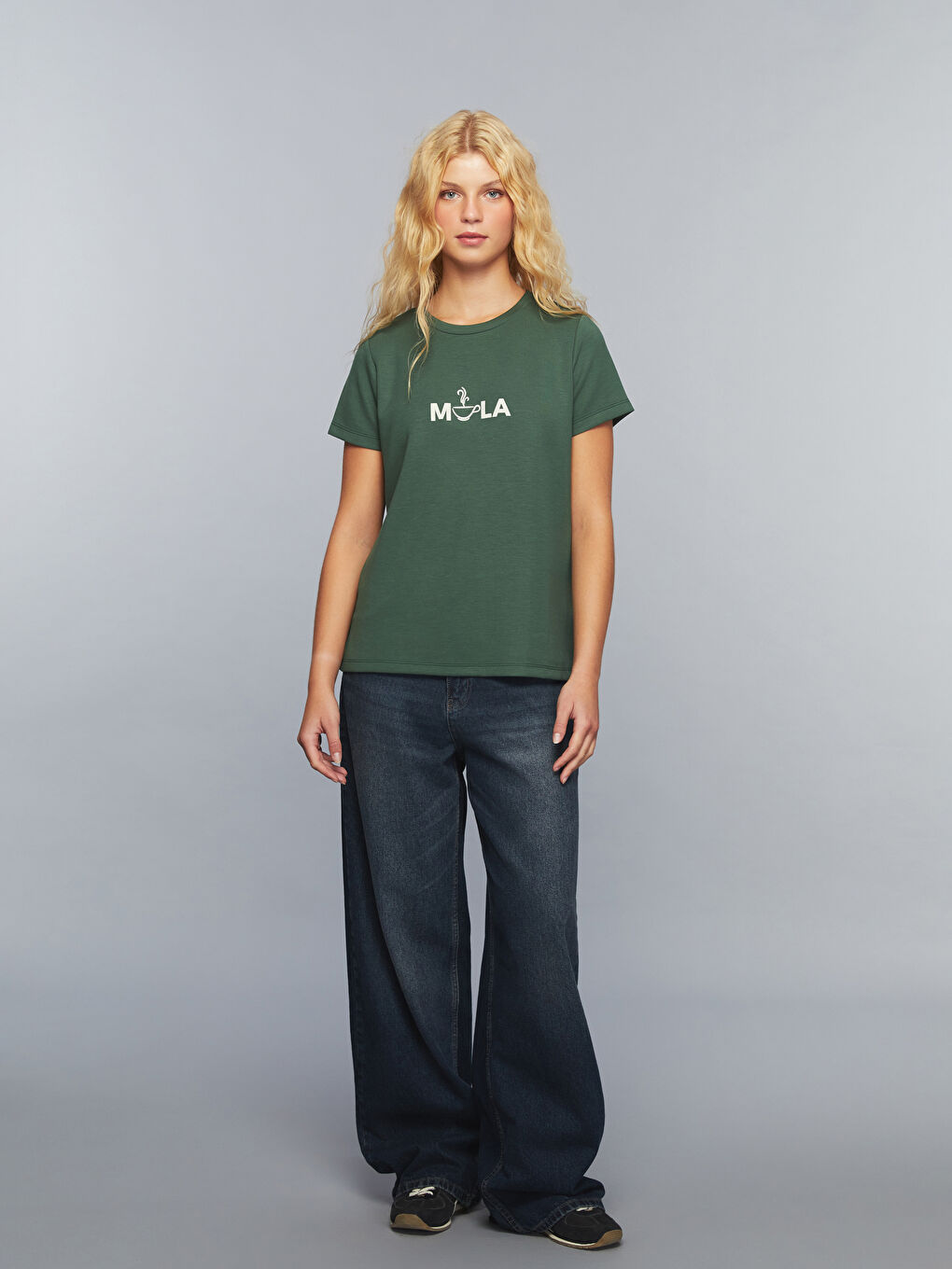 Yeşil Bisiklet Yaka Slogan Baskılı Kadın Tişört-1