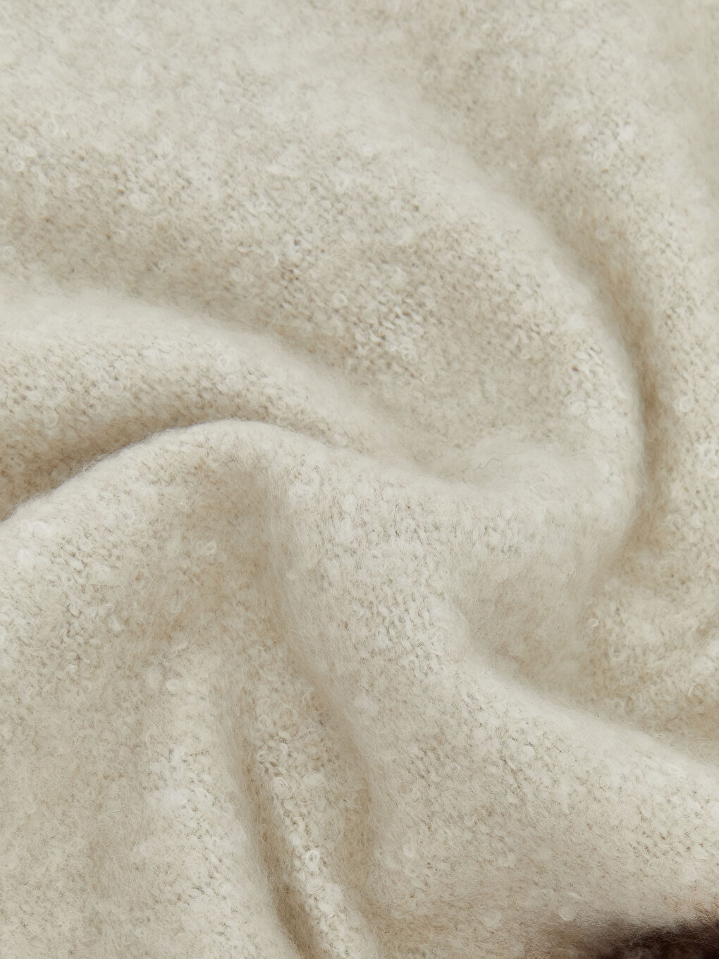 Bej Desenli Püsküllü Kadın Atkı-2