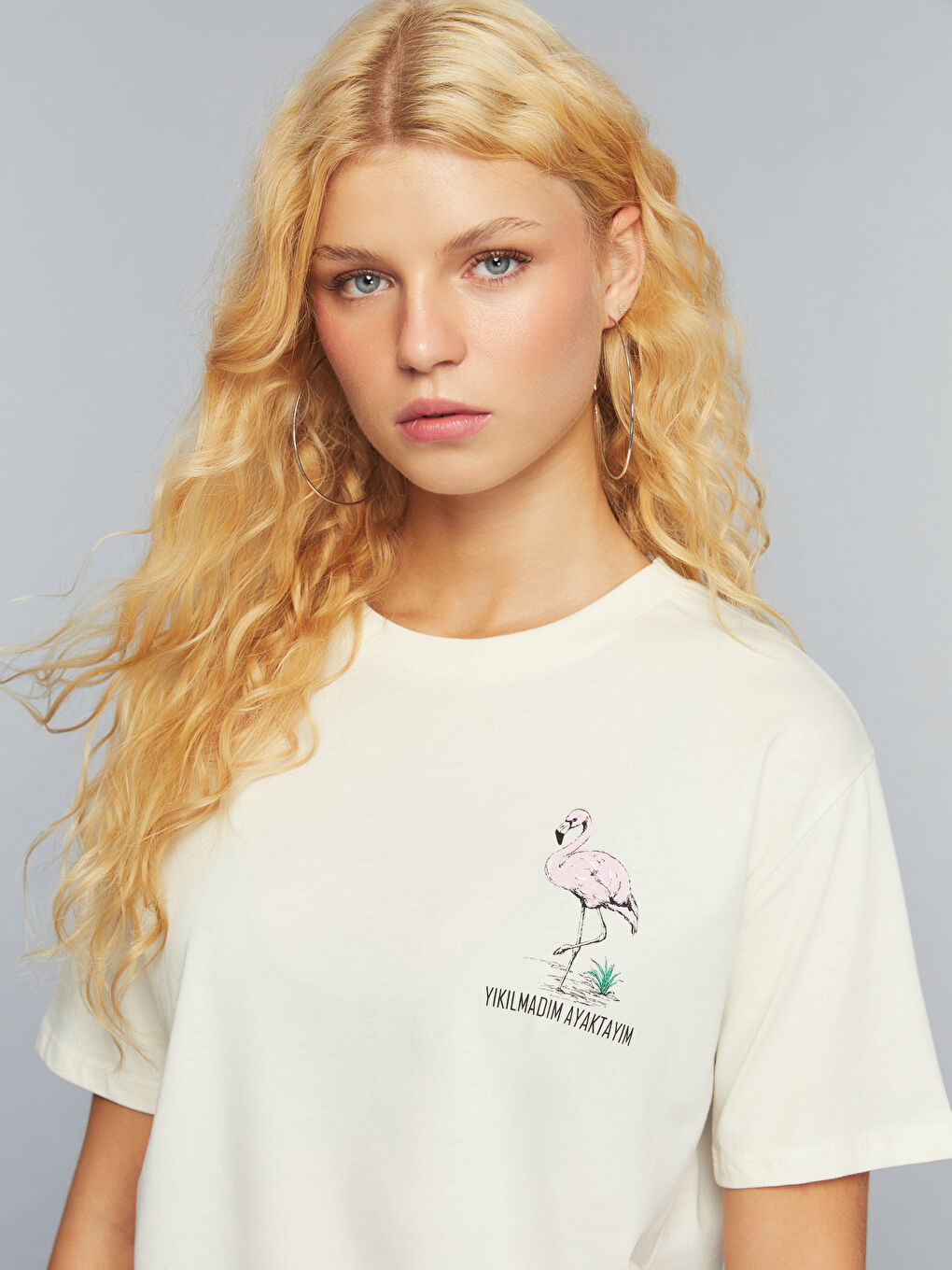 Bej Bisiklet Yaka Slogan Baskılı Kadın Tişört-1