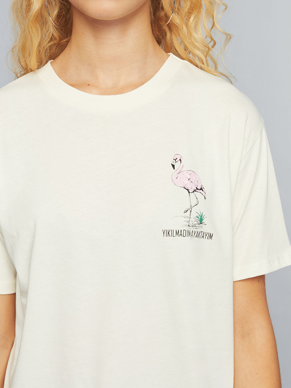 Bej Bisiklet Yaka Slogan Baskılı Kadın Tişört-2