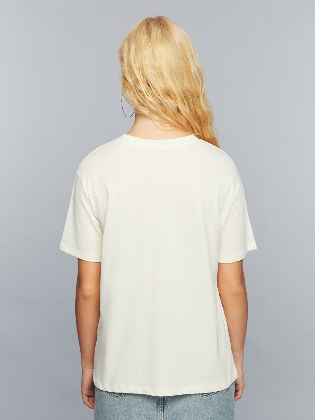 Bej Bisiklet Yaka Slogan Baskılı Kadın Tişört-4