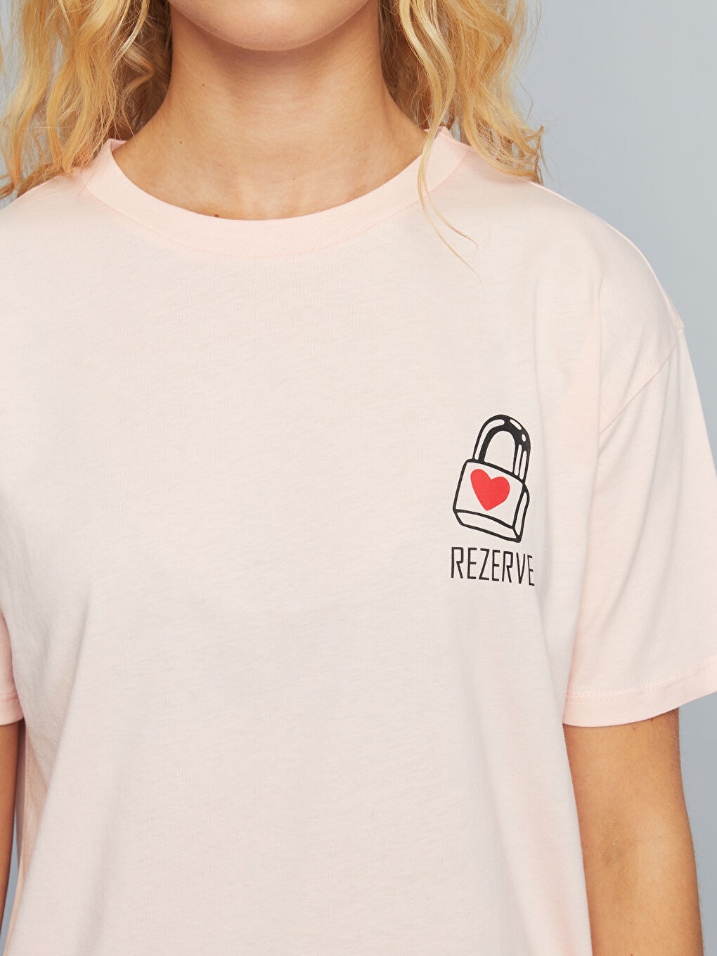 Pembe Bisiklet Yaka Slogan Baskılı Kadın Tişört-2