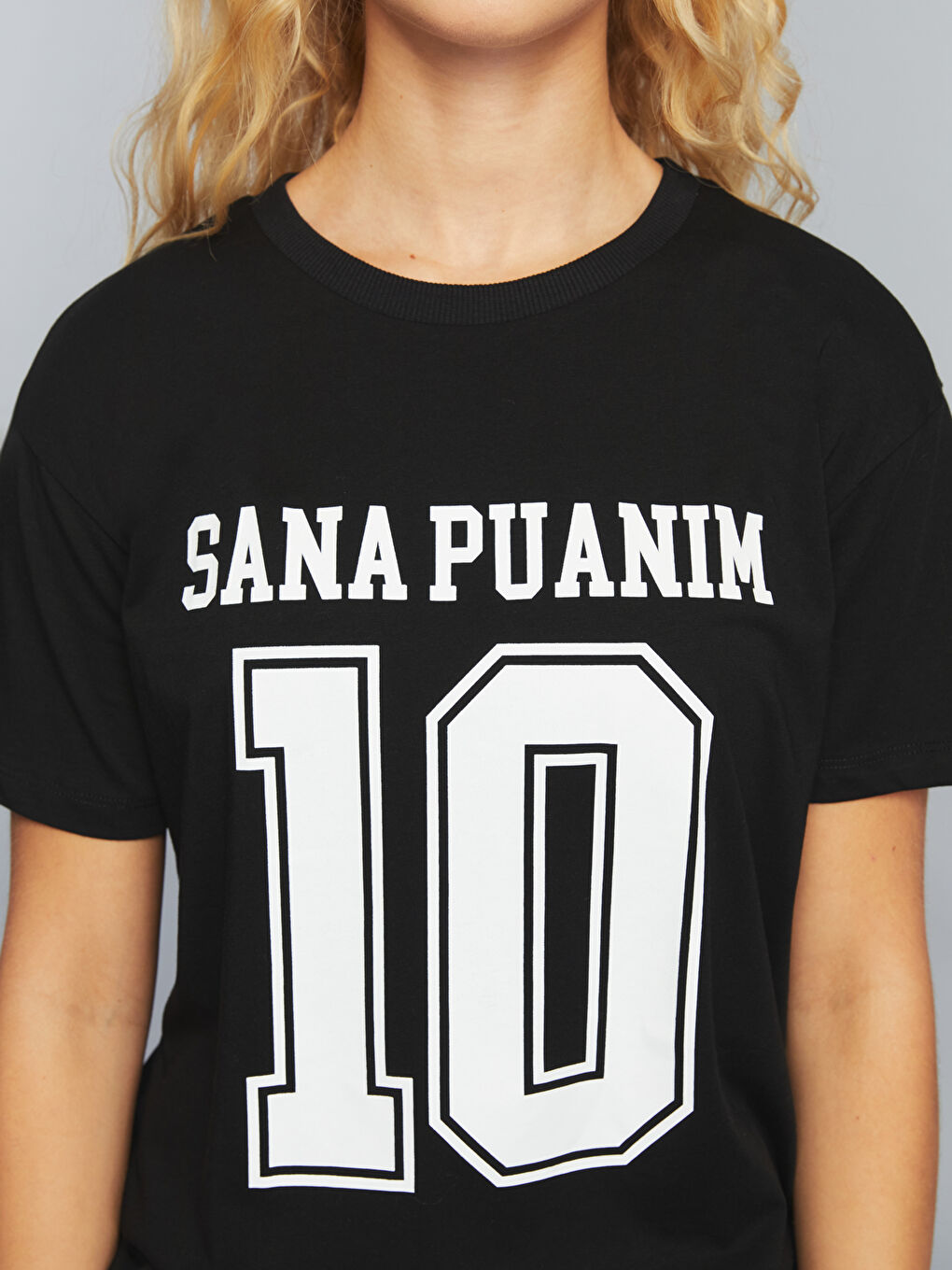 Siyah Bisiklet Yaka Slogan Baskılı Kadın Tişört-2