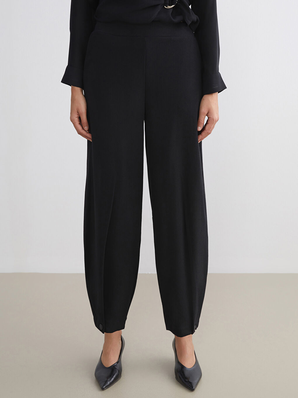 Siyah Beli Lastikli Kadın Pantolon-1