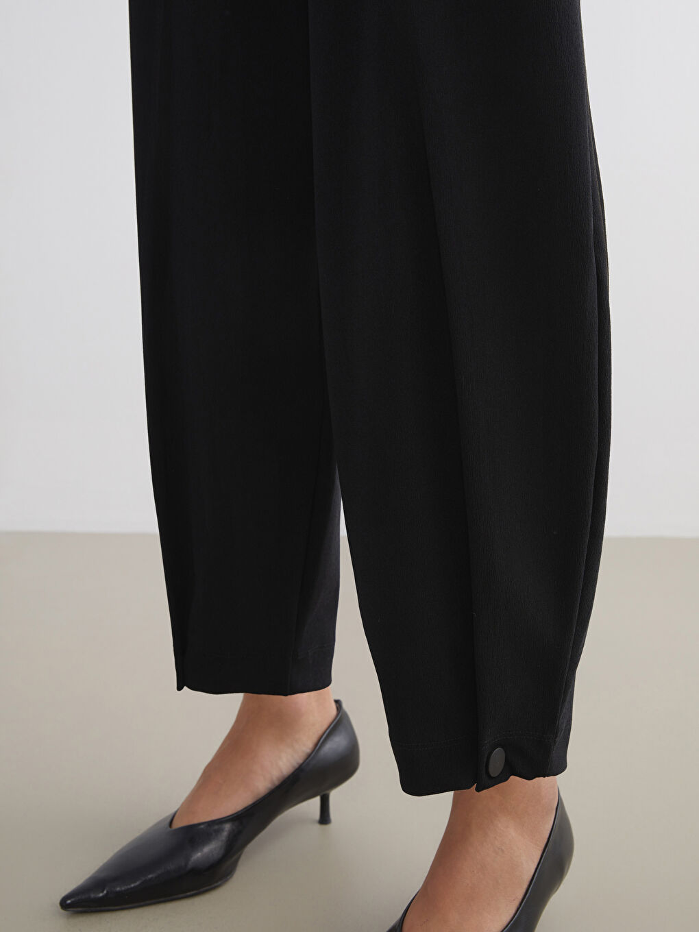 Siyah Beli Lastikli Kadın Pantolon-2