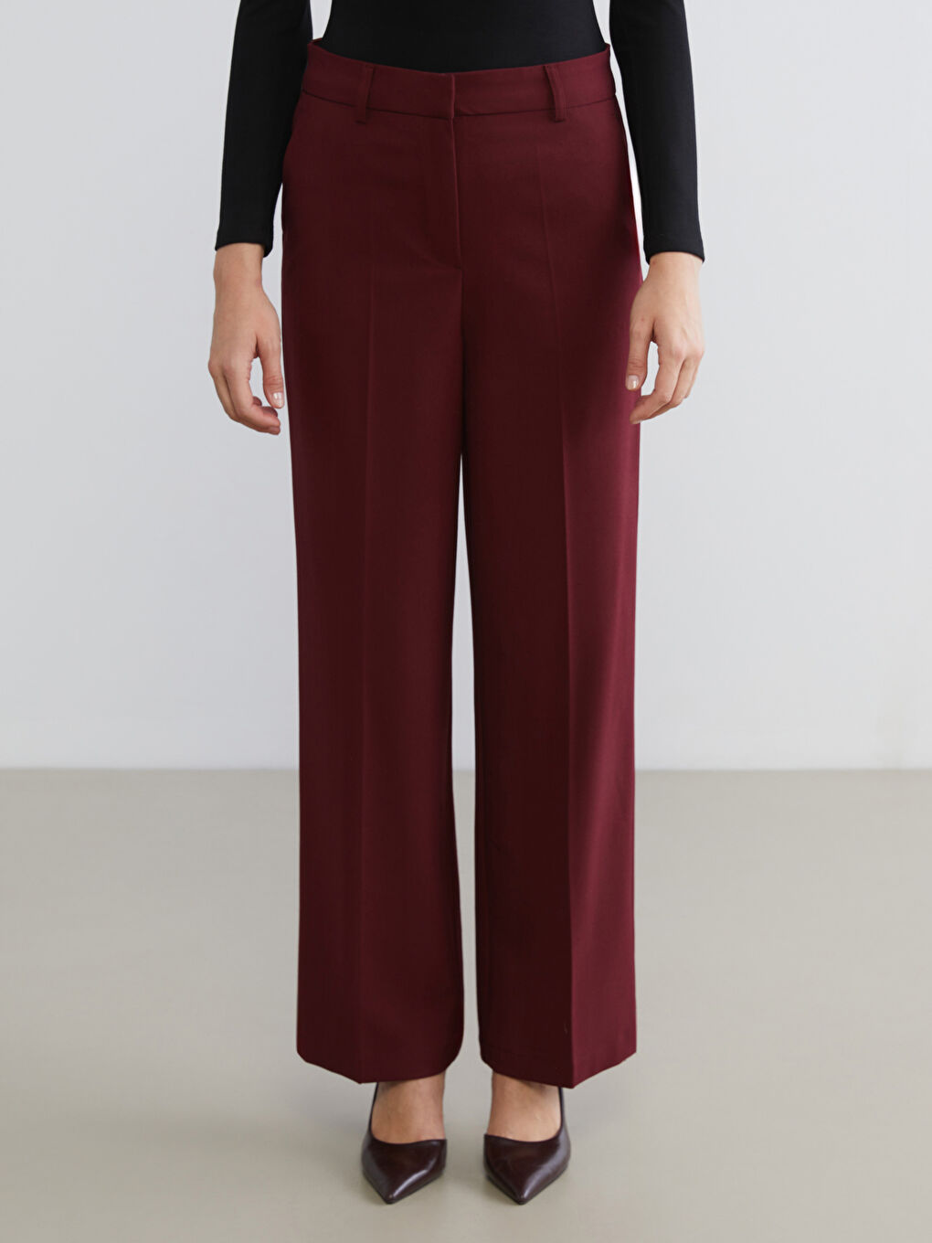 Kırmızı Standart Fit Geniş Paça Kadın Pantolon-1