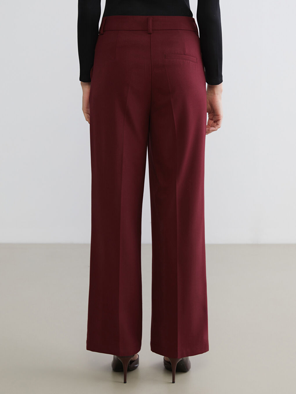 Kırmızı Standart Fit Geniş Paça Kadın Pantolon-3