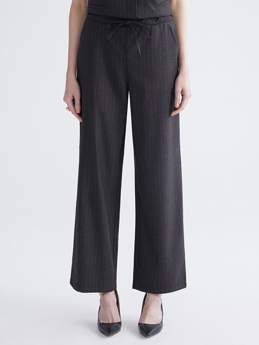 Gri Beli Lastikli Çizgili Kadın Pantolon-2