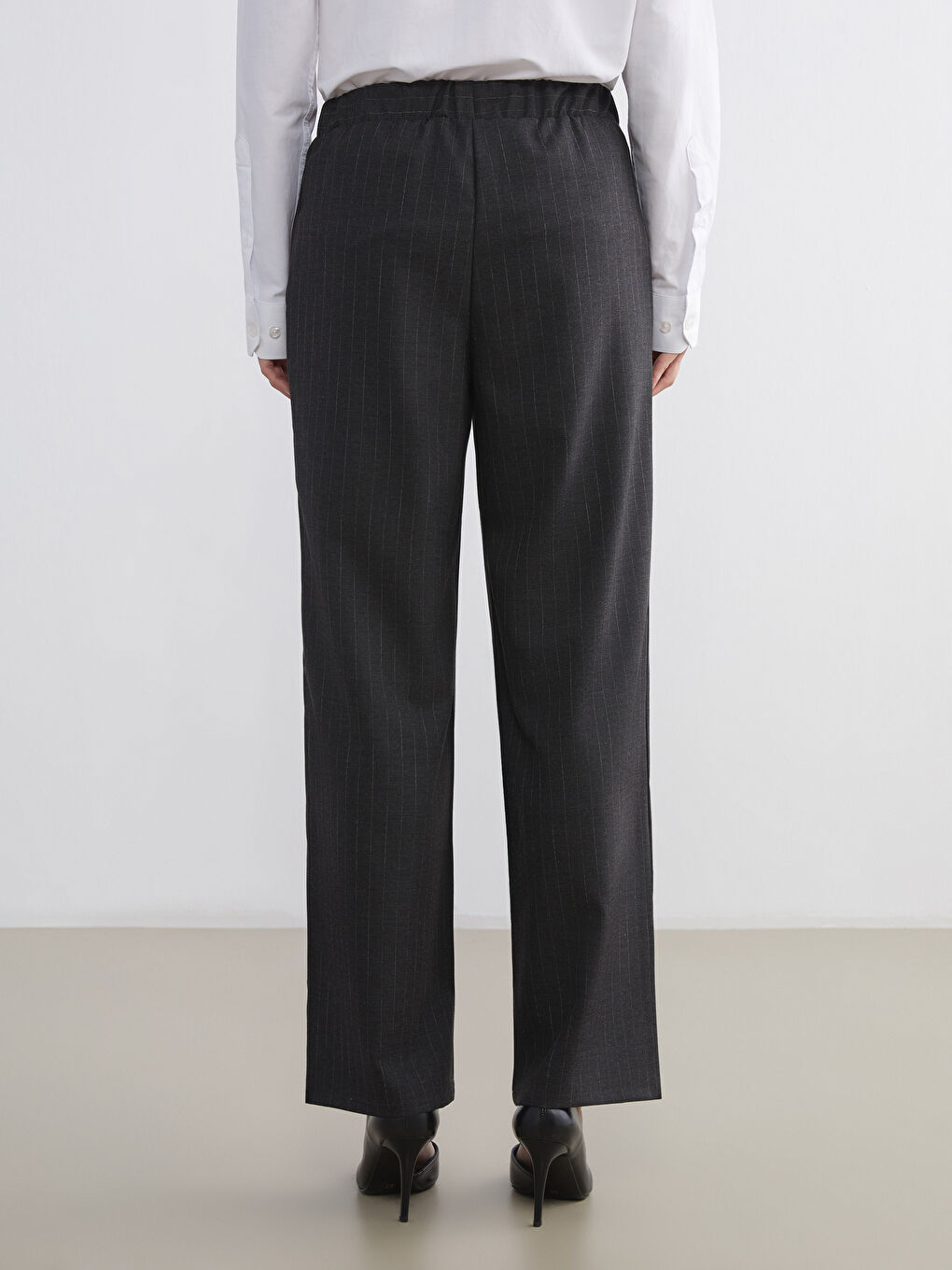 Gri Beli Lastikli Çizgili Kadın Pantolon-7