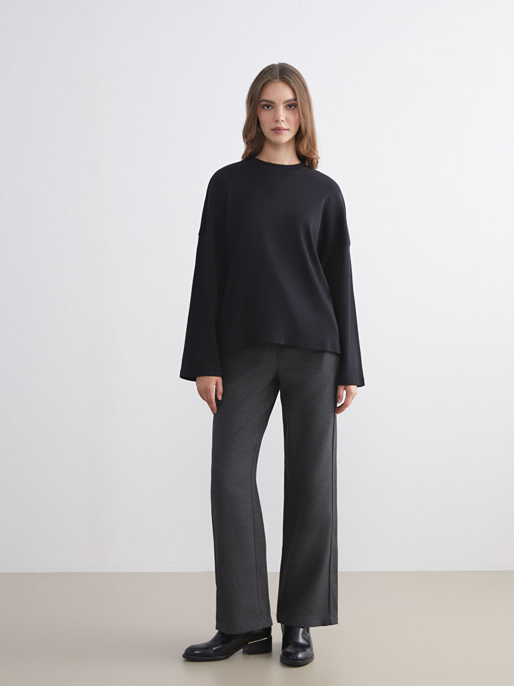 Siyah Bisiklet Yaka Kadın Sweatshirt Tunik-1