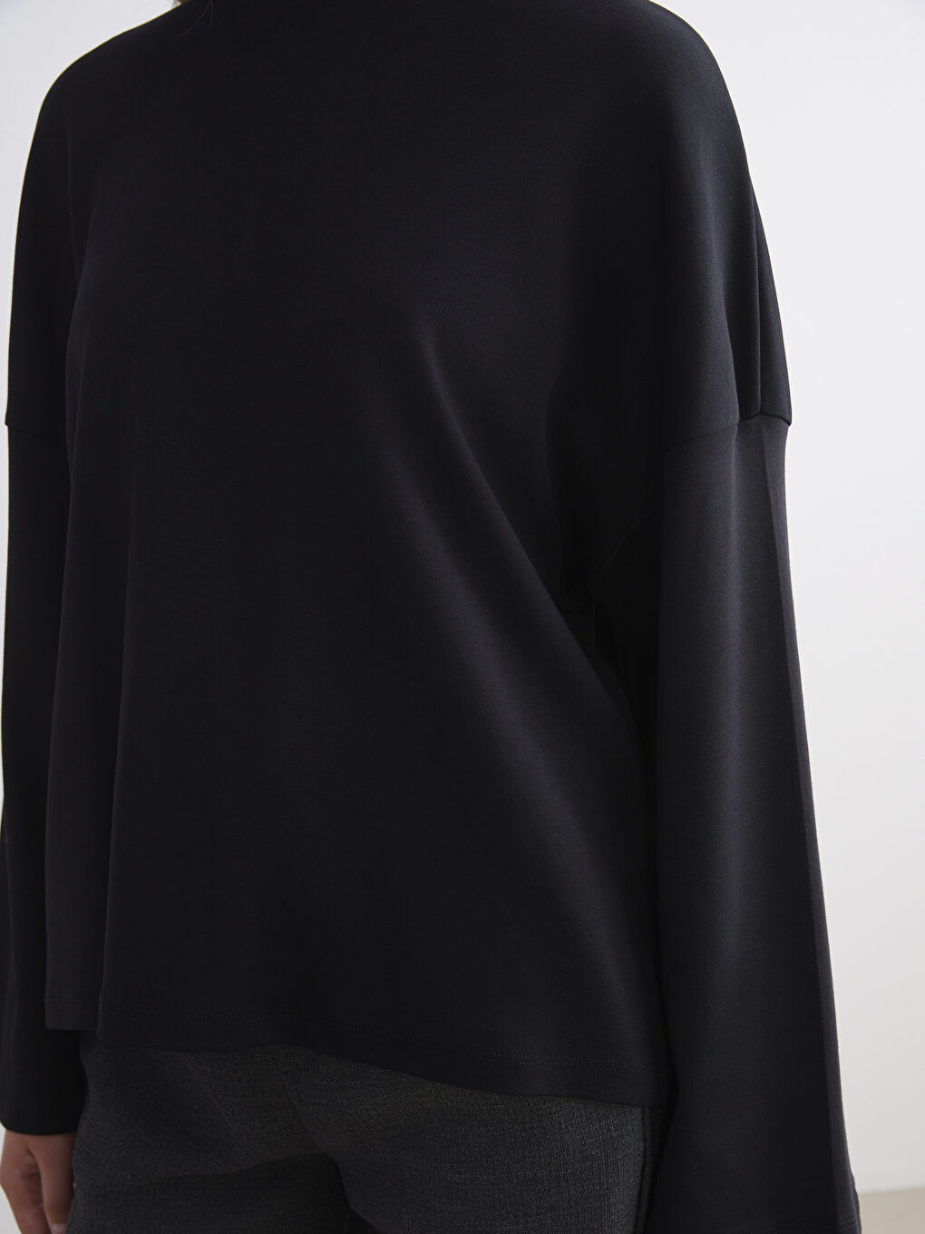 Siyah Bisiklet Yaka Kadın Sweatshirt Tunik-2