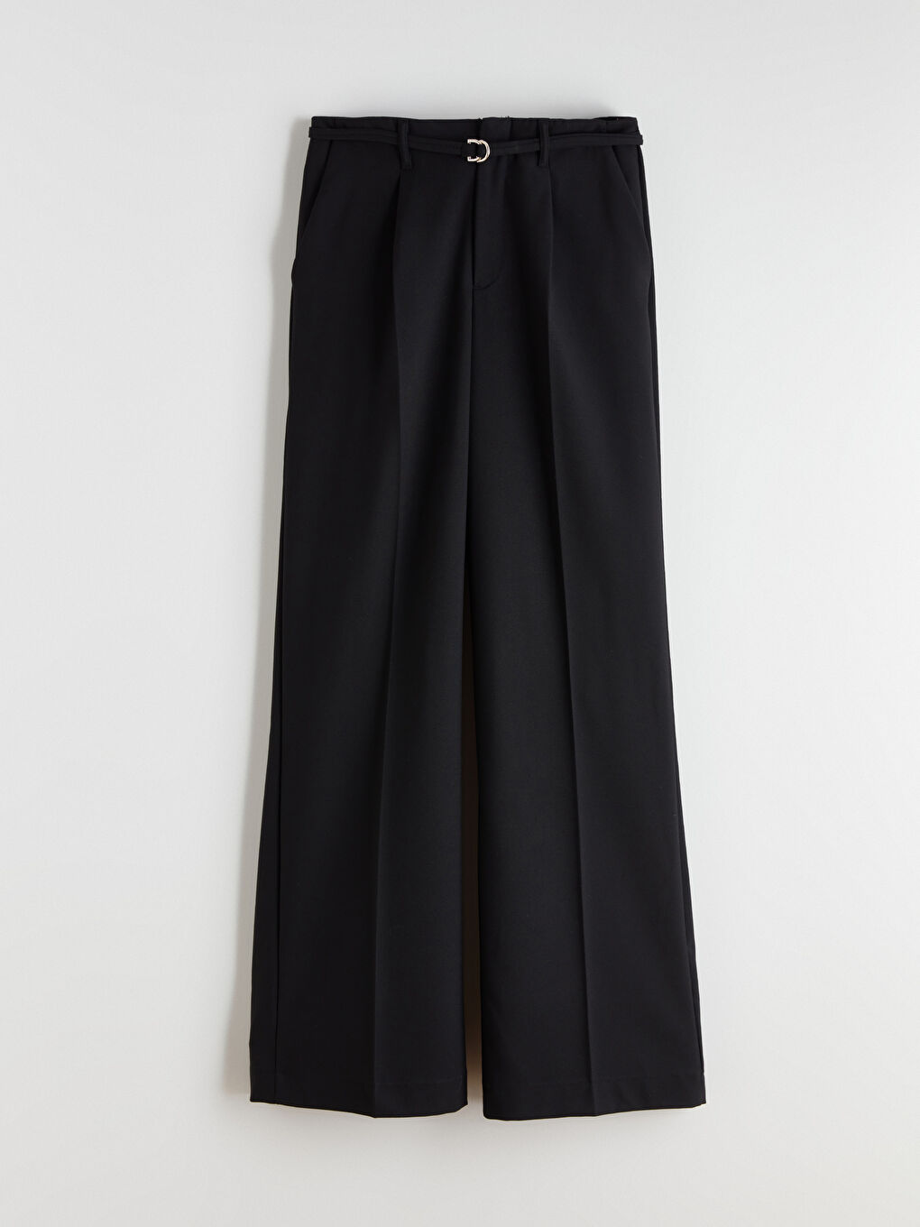 Siyah Beli Kemerli Geniş Paça Kadın Pileli Pantolon-4