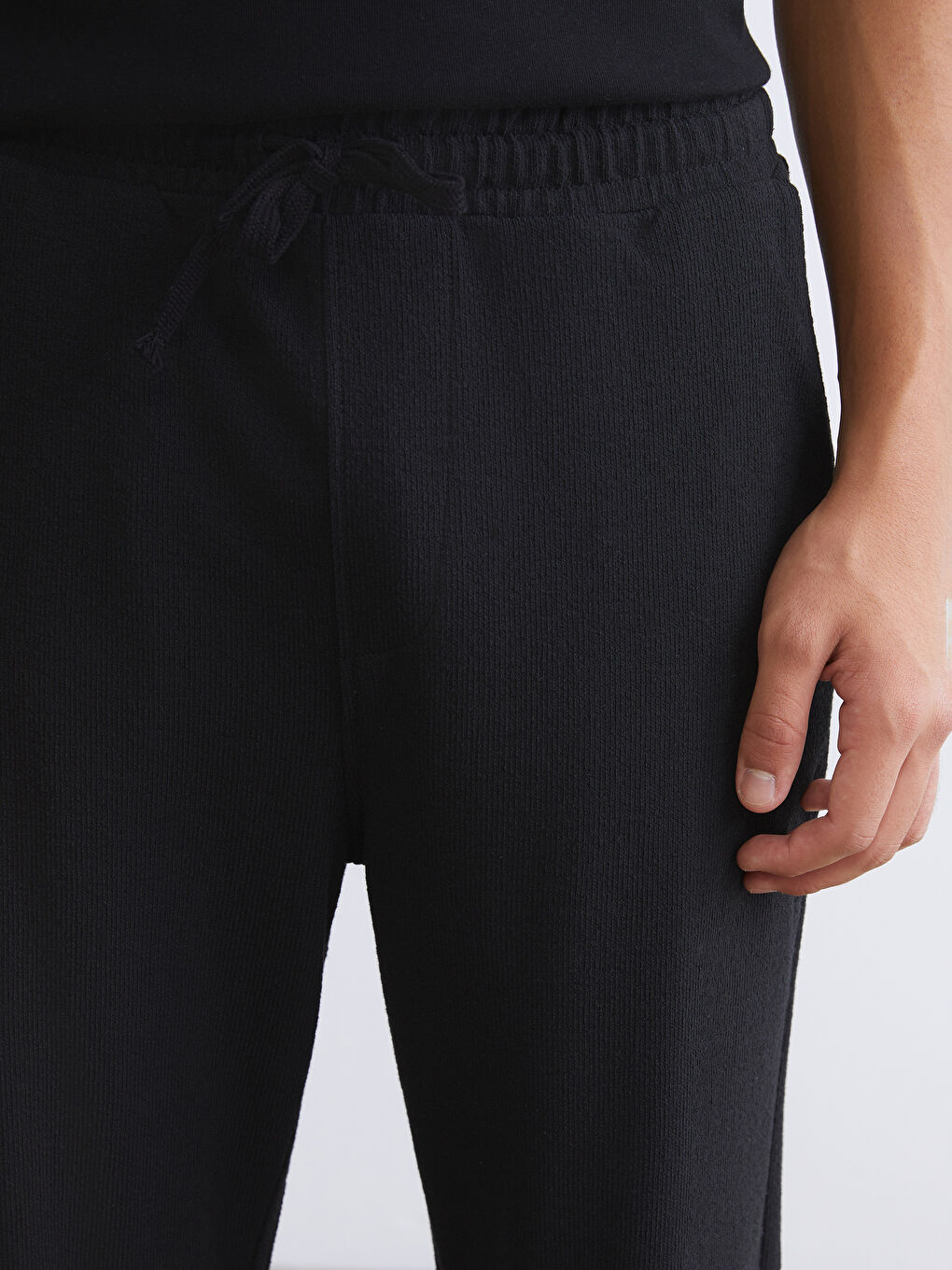 Siyah Standart Kalıp Erkek Dokulu Pantolon-4