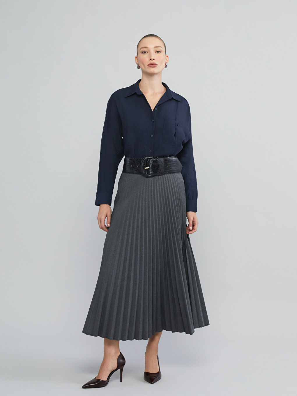 Gri Beli Fermuarlı Pileli Etek