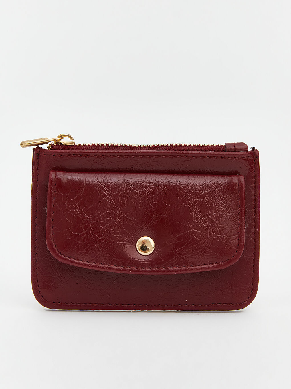 محفظة نسائية بمظهر جلدي