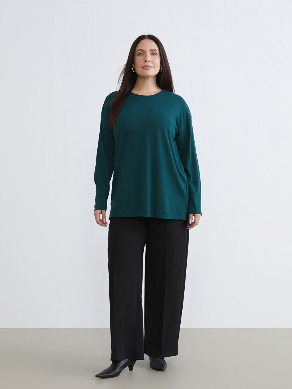 Yeşil Büyük Beden Bisiklet Yaka Oversize Kadın Tişört-2