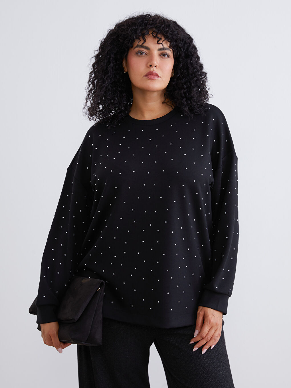 Siyah Büyük Beden Bisiklet Yaka Taşlı Kadın Sweatshirt