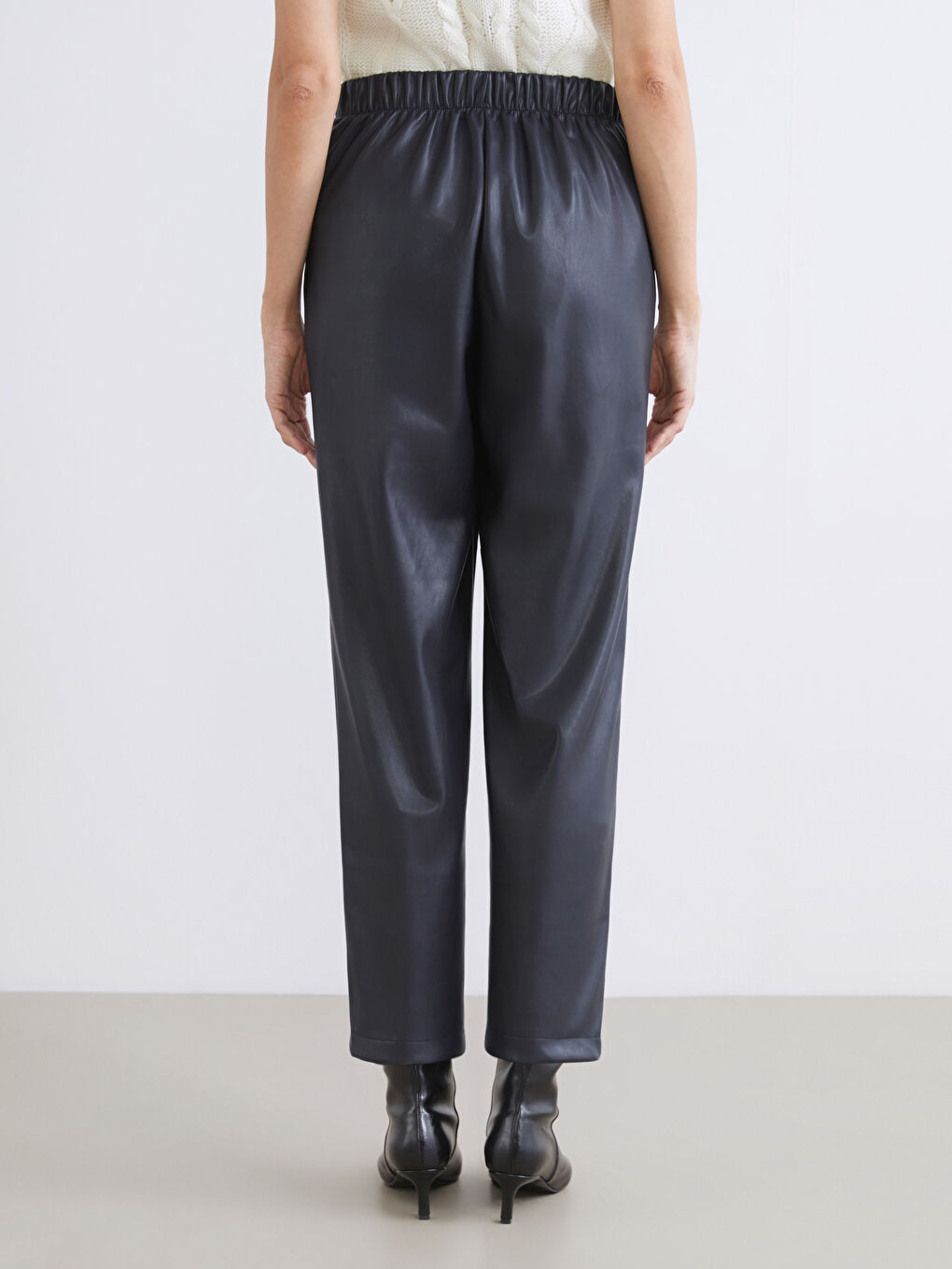 Lacivert Beli Lastikli Deri Görünümlü Kadın Pantolon-7